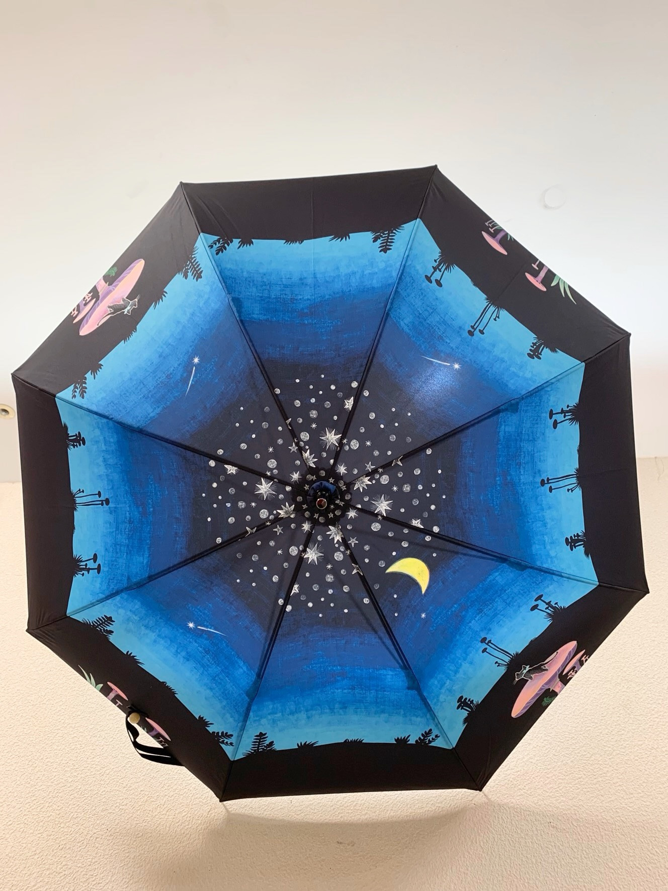 着物傘をはじめ自慢のデザインの傘を画像でご覧いただけます